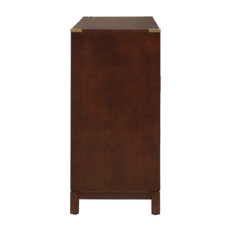Commode à détails dorés