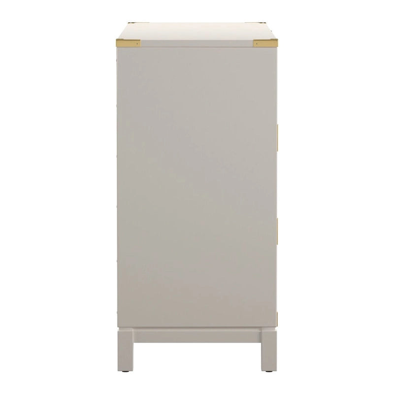 Commode à détails dorés