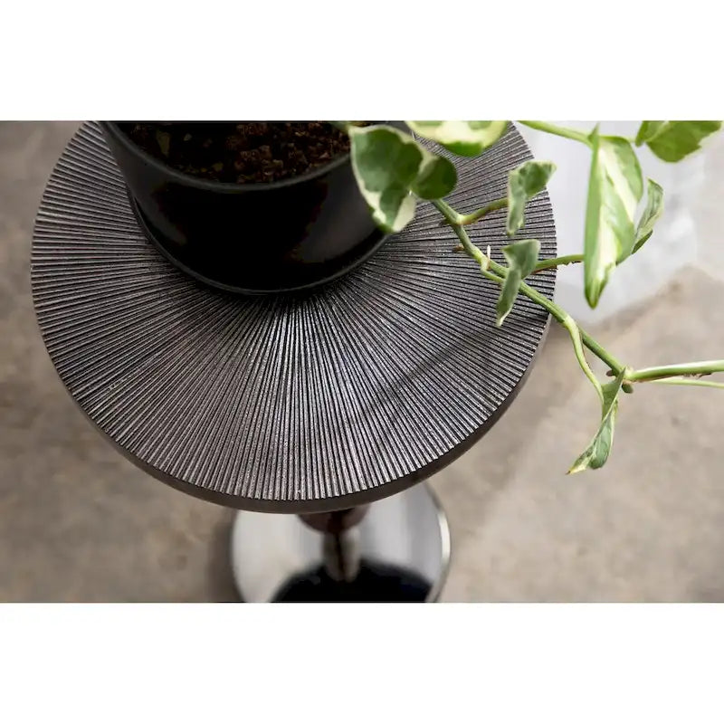 Table en métal et porte-plante
