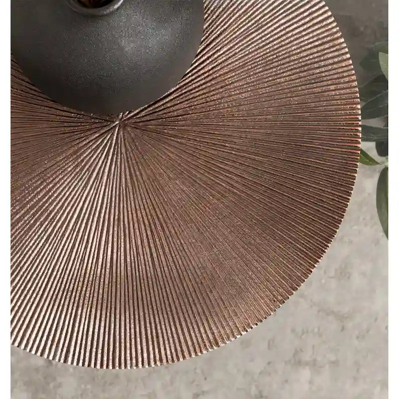 Table en métal et porte-plante